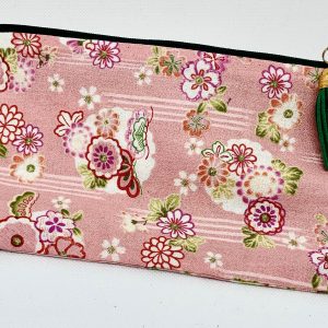 Une trousse d'inspiration japonaise Rose